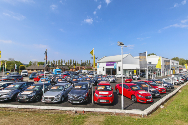 Arnold Clark Dundee Renault Hyundai Dacia Dundee